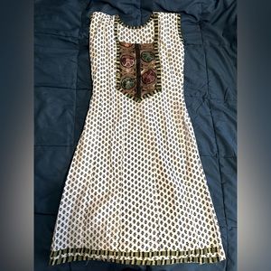 Indian ethic wear, thrifted, size S